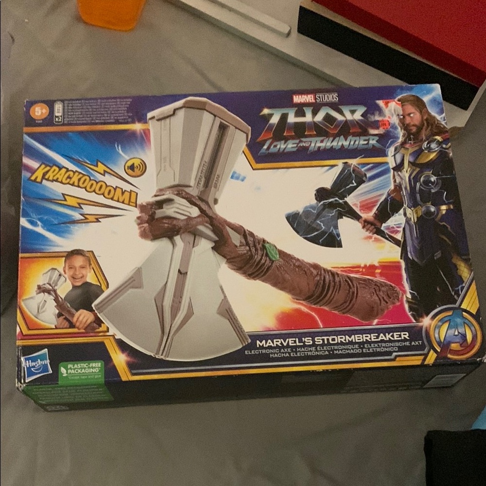 Hasbro Marvel Stormbreaker Axe Toy - Silver and Brown *NEW IN BOX*